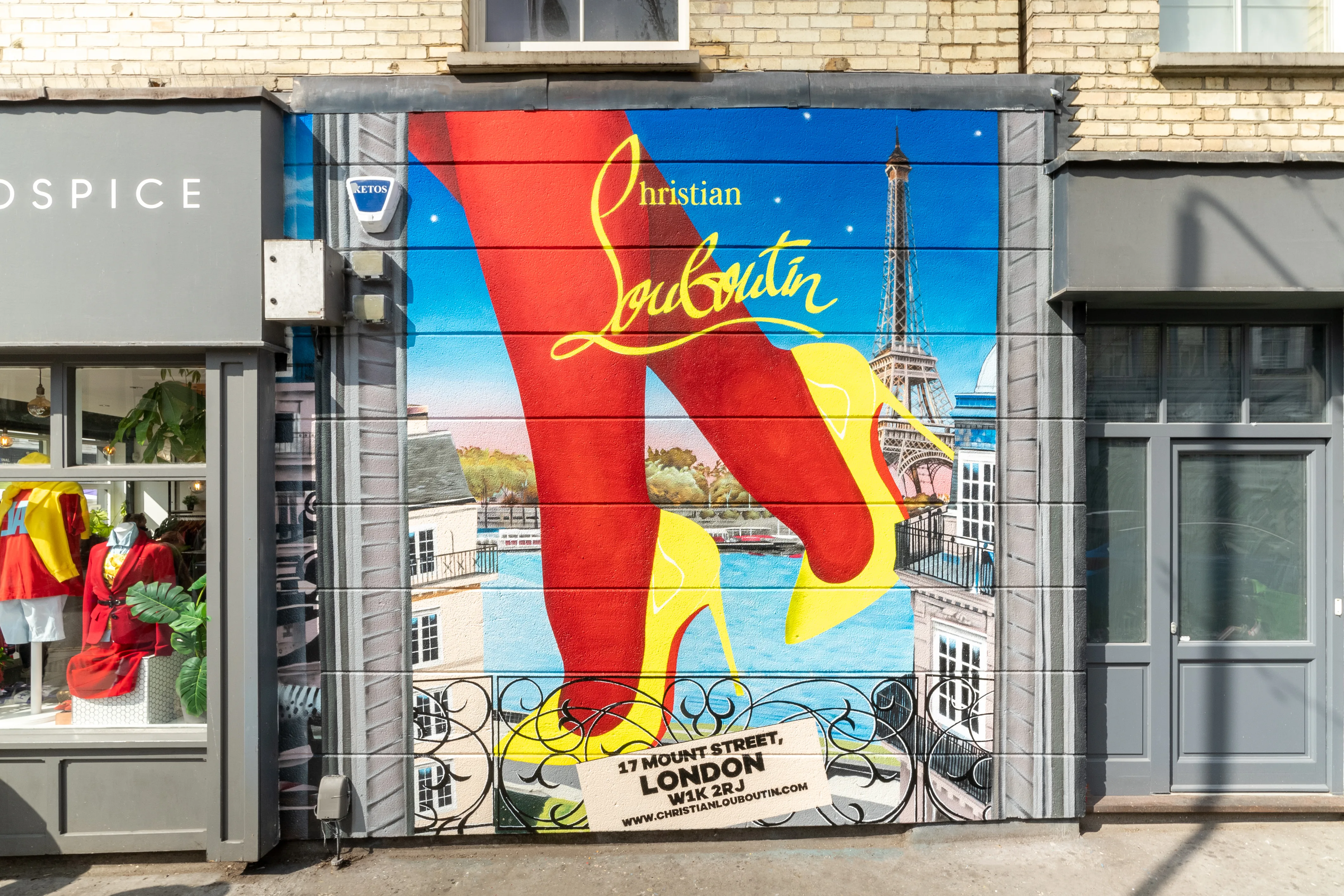 Detalle mural Louboutin 1